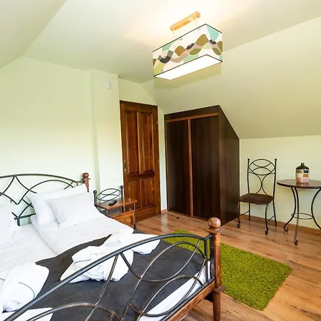 Charming Place - Krakow Jacuzzi וילה